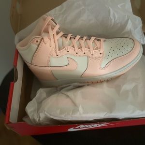 Nike Dunks, Women size 8, Color Peach & White